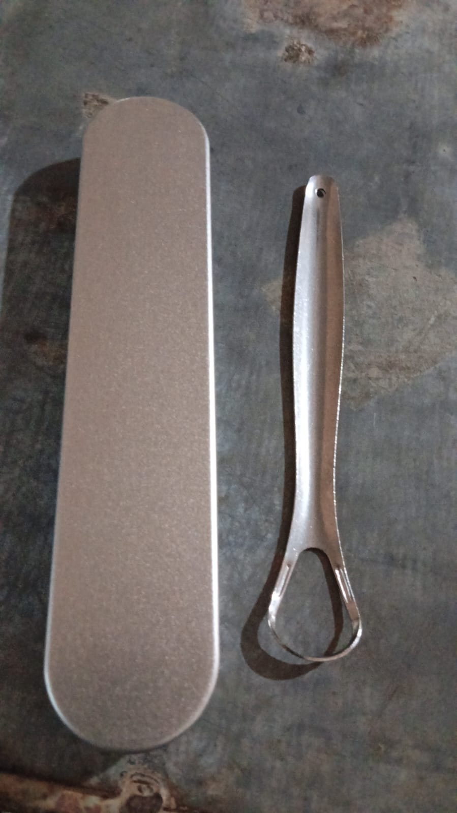 Stainless Steel Tongue Scraper Bad Breath & Oral Hygiene, Metal Case Included (1 Pc)