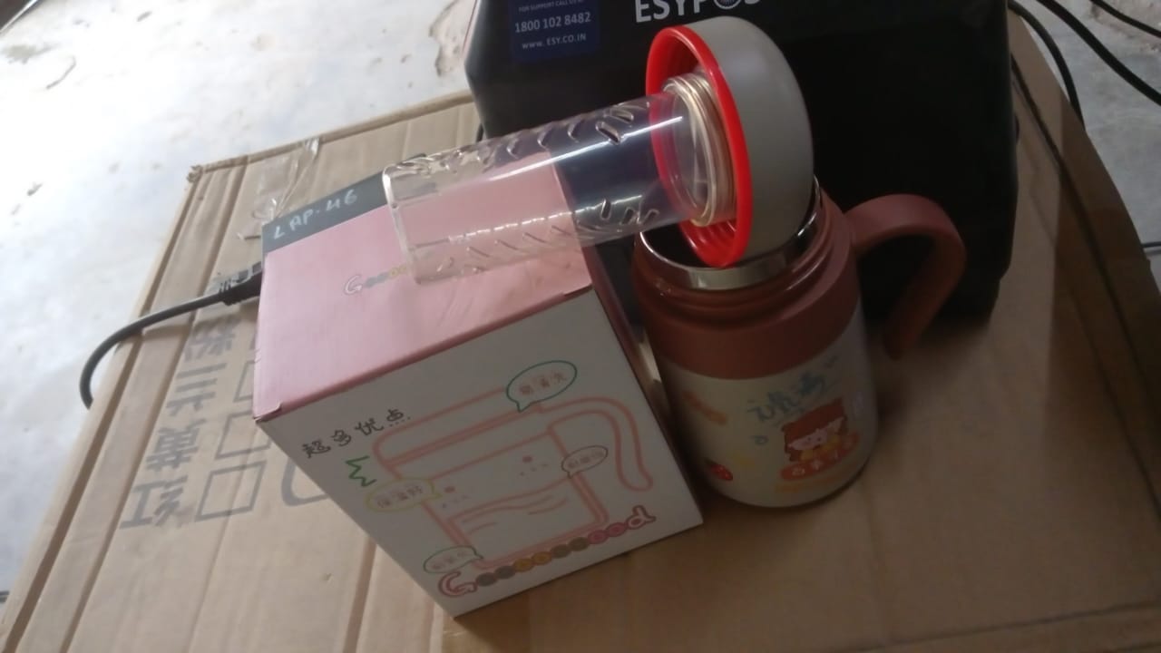 Stainless Steel Mug / Bottle Vacuum Insulated Cup Handle & Small cup (550 ML)