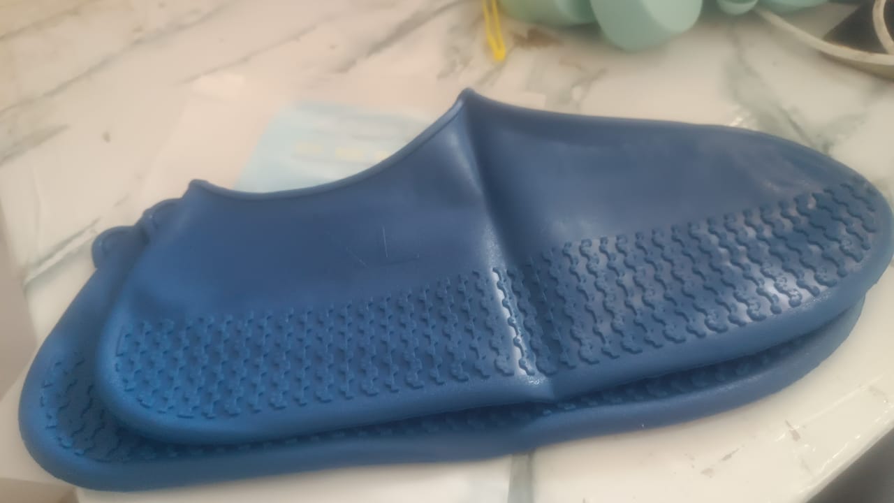 Non Slip Silicone Rain Reusable Waterproof Foldable Boot Shoe Cover XL 1 Pair Mix